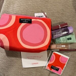 Clinique Marimekko Red and Pink Cosmetic Bag with Skincare Set